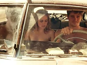 Joey, Աղջիկները սևահ ...